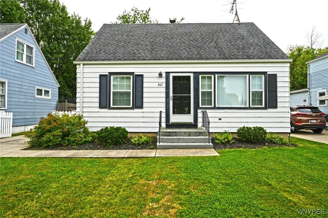 807 Saint Lawrence Avenue, Buffalo, New York 14216, Buffalo, New York 14216, 3 Bedrooms Bedrooms, 6 Rooms Rooms,1 BathroomBathrooms,Residential,Closed,807 Saint Lawrence Avenue, Buffalo, New York 14216,0,B1569316