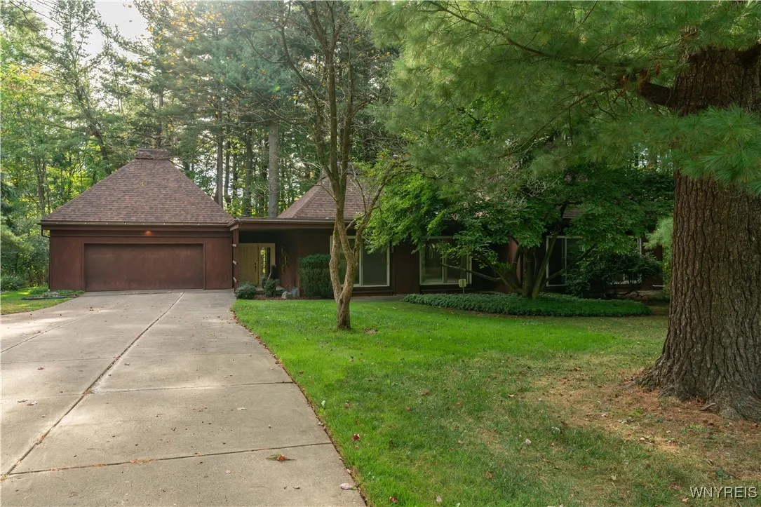 5 Lennys Lane, Orchard Park, New York 14127, Orchard Park, New York 14127, 4 Bedrooms Bedrooms, 8 Rooms Rooms,2 BathroomsBathrooms,Residential,Closed,5 Lennys Lane, Orchard Park, New York 14127,0,B1569169