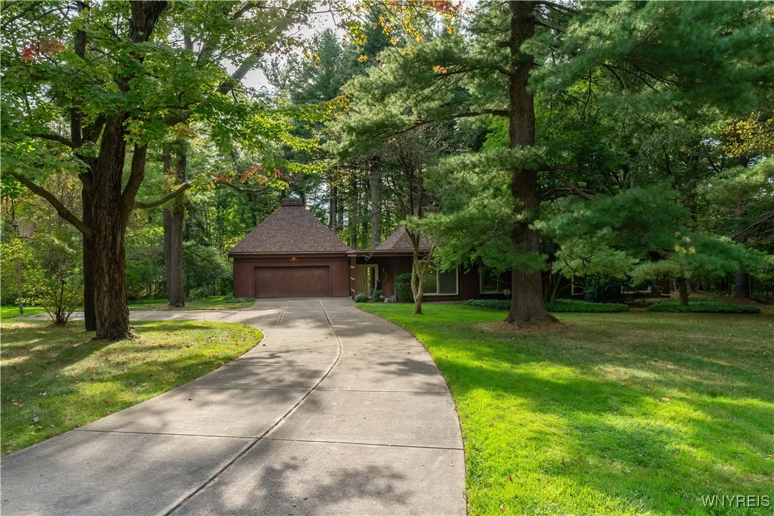 5 Lennys Lane, Orchard Park, New York 14127, Orchard Park, New York 14127, 4 Bedrooms Bedrooms, 8 Rooms Rooms,2 BathroomsBathrooms,Residential,Closed,5 Lennys Lane, Orchard Park, New York 14127,0,B1569169