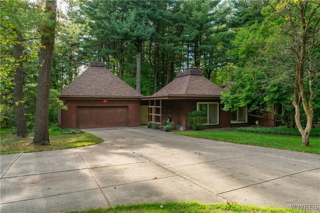 5 Lennys Lane, Orchard Park, New York 14127, Orchard Park, New York 14127, 4 Bedrooms Bedrooms, 8 Rooms Rooms,2 BathroomsBathrooms,Residential,Closed,5 Lennys Lane, Orchard Park, New York 14127,0,B1569169