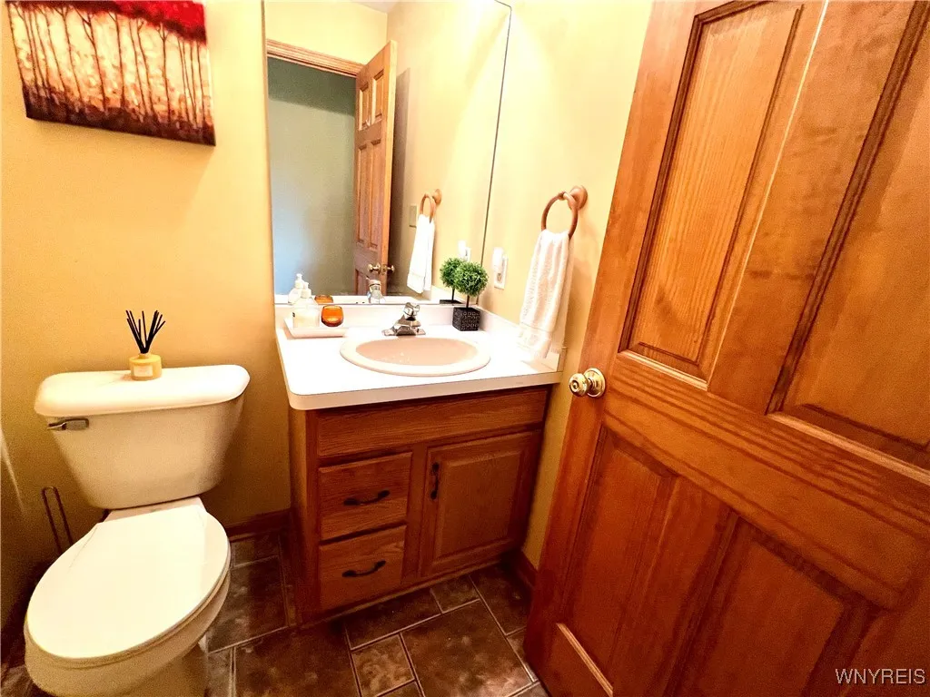 FIRST FLOOR HALF BATH