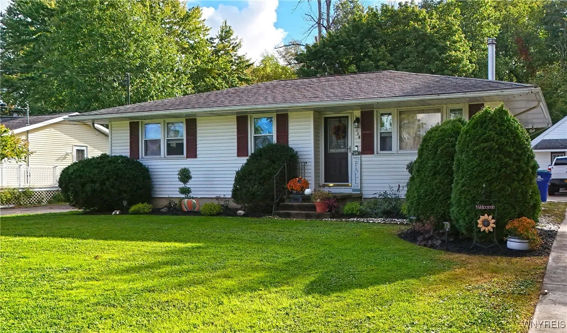 5429 Scranton Road, Hamburg, New York 14075, Hamburg, New York 14075, 3 Bedrooms Bedrooms, 6 Rooms Rooms,1 BathroomBathrooms,Residential,Closed,5429 Scranton Road, Hamburg, New York 14075,0,B1569526