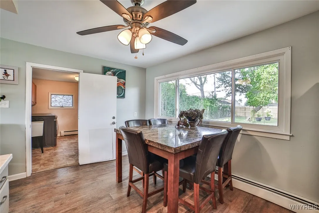 49 Riverdale Drive, Grand Island, New York 14072, Grand Island, New York 14072, 4 Bedrooms Bedrooms, 9 Rooms Rooms,2 BathroomsBathrooms,Residential,Closed,49 Riverdale Drive, Grand Island, New York 14072,0,B1569491