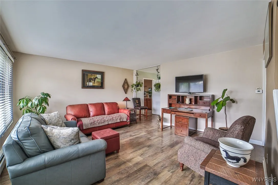 49 Riverdale Drive, Grand Island, New York 14072, Grand Island, New York 14072, 4 Bedrooms Bedrooms, 9 Rooms Rooms,2 BathroomsBathrooms,Residential,Closed,49 Riverdale Drive, Grand Island, New York 14072,0,B1569491