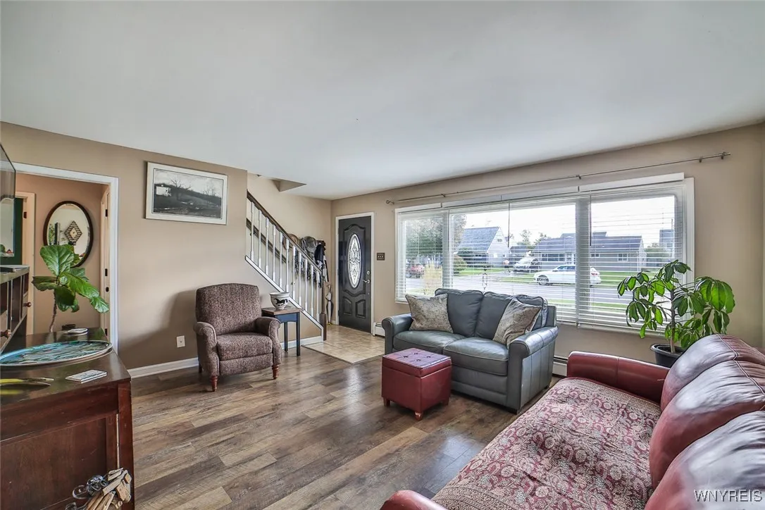 49 Riverdale Drive, Grand Island, New York 14072, Grand Island, New York 14072, 4 Bedrooms Bedrooms, 9 Rooms Rooms,2 BathroomsBathrooms,Residential,Closed,49 Riverdale Drive, Grand Island, New York 14072,0,B1569491