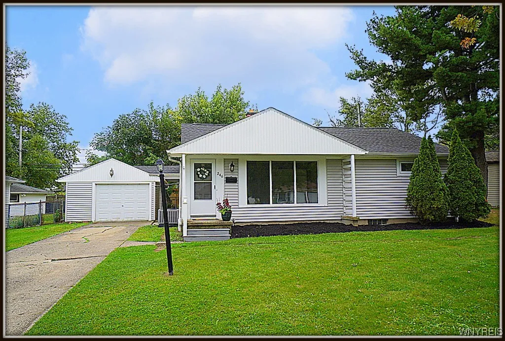 246 Bennington Road, Amherst, New York 14226, Amherst, New York 14226, 3 Bedrooms Bedrooms, 6 Rooms Rooms,1 BathroomBathrooms,Residential,Closed,246 Bennington Road, Amherst, New York 14226,0,B1569596