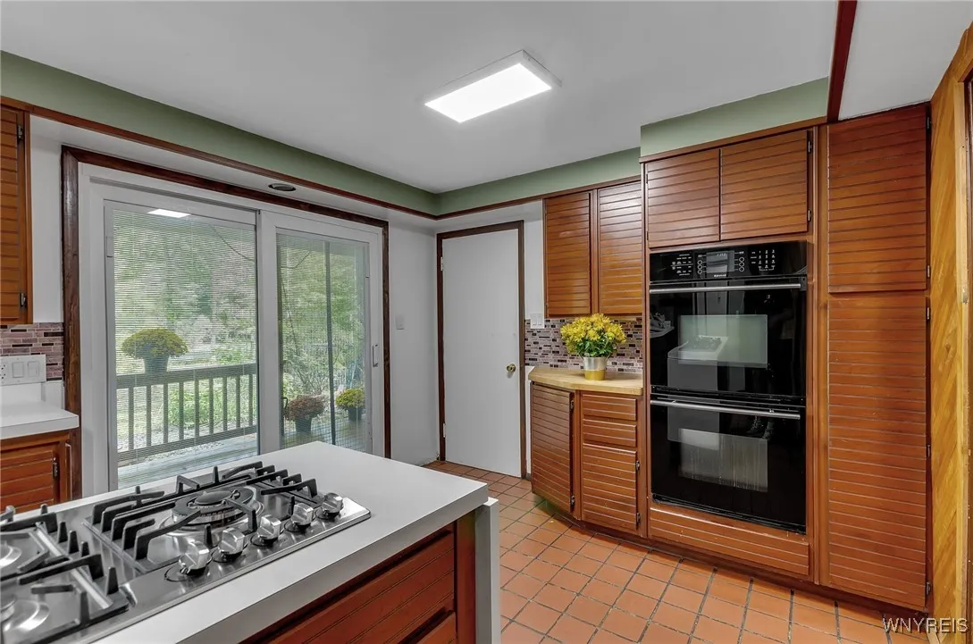 361 Elmhurst Drive, Orchard Park, New York 14127, Orchard Park, New York 14127, 4 Bedrooms Bedrooms, 7 Rooms Rooms,2 BathroomsBathrooms,Residential,Closed,361 Elmhurst Drive, Orchard Park, New York 14127,0,B1568261