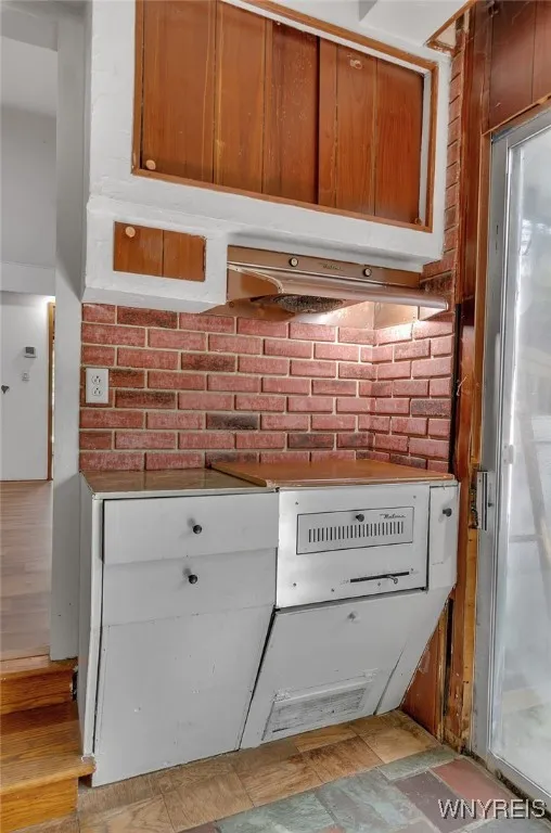 This is super unique an inside grill though owner never used but a possible option