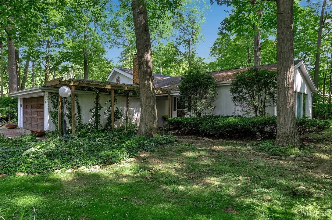 A corner lot offers so much space