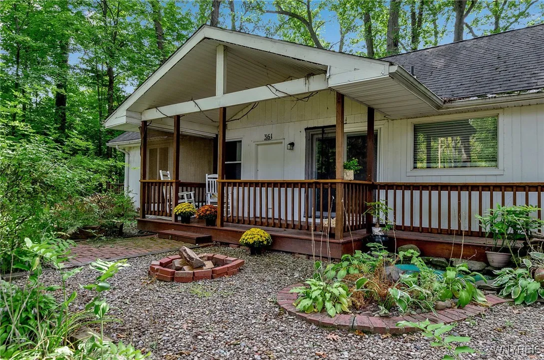 Firepit to enjoy the cool fall nights