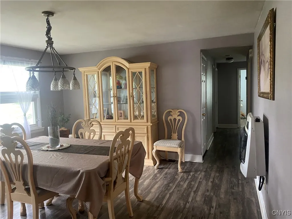 1 Willow Drive, Whitestown, New York 13492, Whitestown, New York 13492, 4 Bedrooms Bedrooms, 11 Rooms Rooms,2 BathroomsBathrooms,Residential,For Sale,1 Willow Drive, Whitestown, New York 13492,0,S1569370