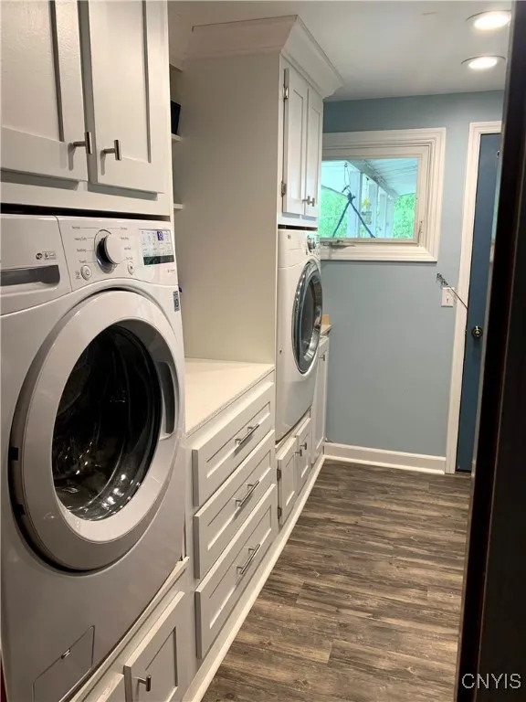 1 Willow Drive, Whitestown, New York 13492, Whitestown, New York 13492, 4 Bedrooms Bedrooms, 11 Rooms Rooms,2 BathroomsBathrooms,Residential,For Sale,1 Willow Drive, Whitestown, New York 13492,0,S1569370