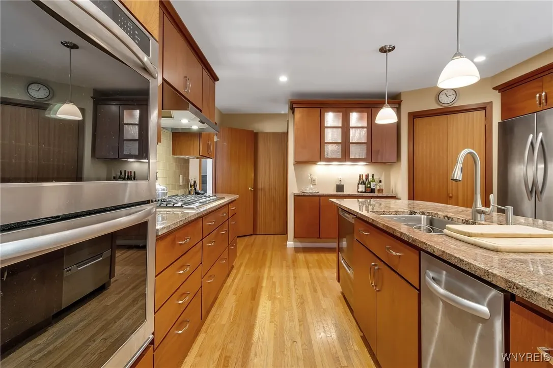 34 Roycroft Circle, Aurora, New York 14052, Aurora, New York 14052, 3 Bedrooms Bedrooms, 8 Rooms Rooms,3 BathroomsBathrooms,Residential,Closed,34 Roycroft Circle, Aurora, New York 14052,0,B1569893