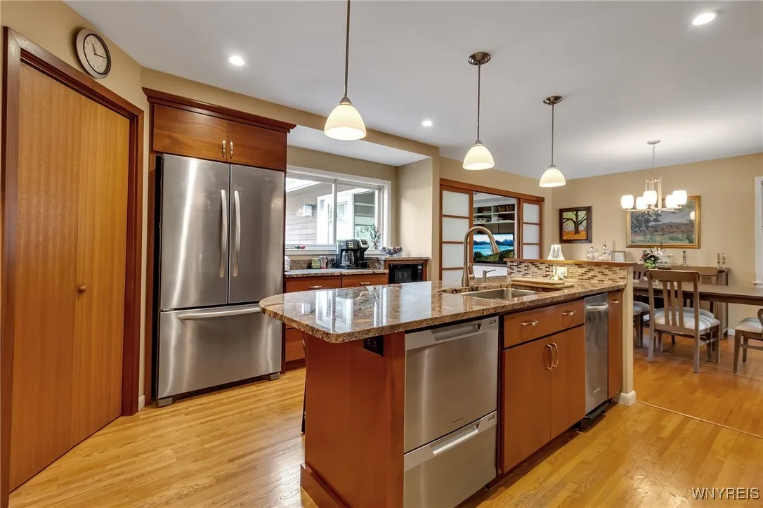 34 Roycroft Circle, Aurora, New York 14052, Aurora, New York 14052, 3 Bedrooms Bedrooms, 8 Rooms Rooms,3 BathroomsBathrooms,Residential,Closed,34 Roycroft Circle, Aurora, New York 14052,0,B1569893