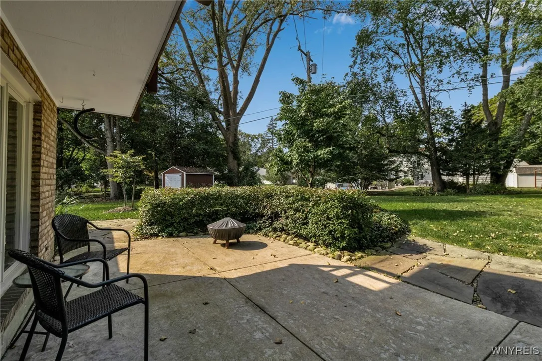 34 Roycroft Circle, Aurora, New York 14052, Aurora, New York 14052, 3 Bedrooms Bedrooms, 8 Rooms Rooms,3 BathroomsBathrooms,Residential,Closed,34 Roycroft Circle, Aurora, New York 14052,0,B1569893