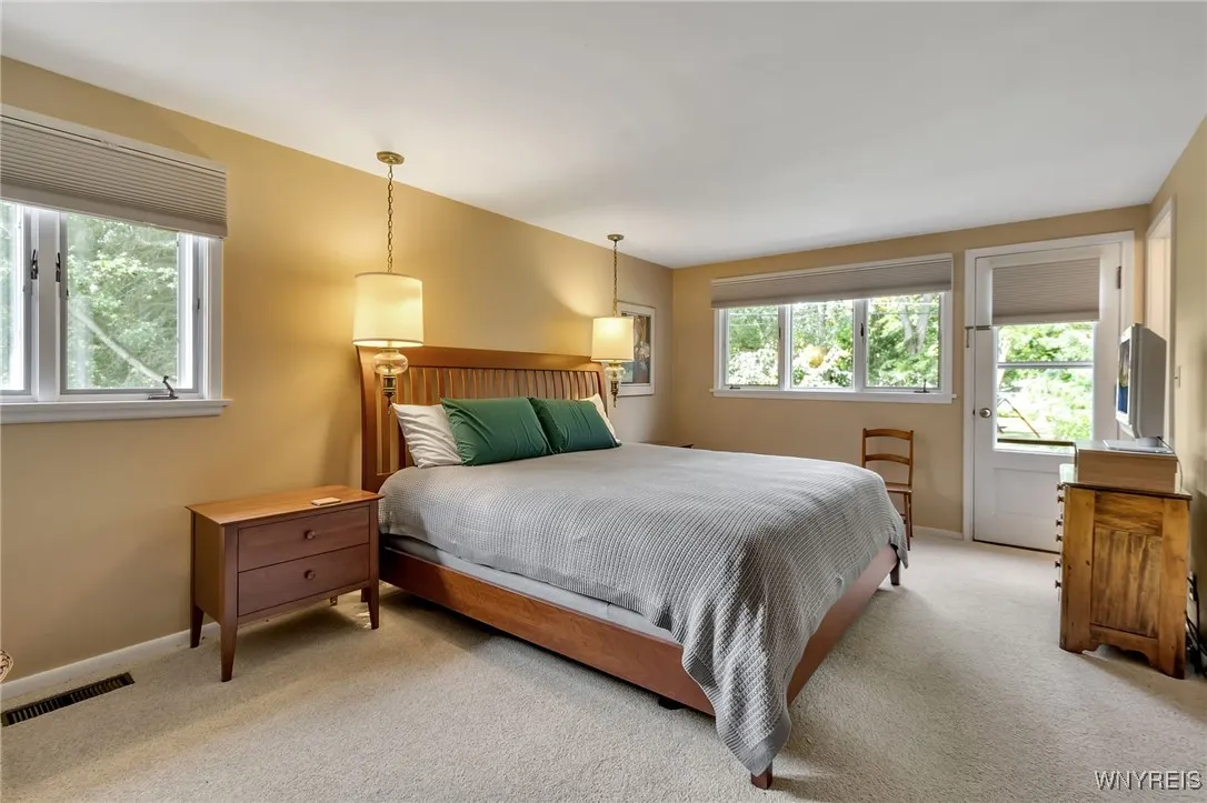 34 Roycroft Circle, Aurora, New York 14052, Aurora, New York 14052, 3 Bedrooms Bedrooms, 8 Rooms Rooms,3 BathroomsBathrooms,Residential,Closed,34 Roycroft Circle, Aurora, New York 14052,0,B1569893
