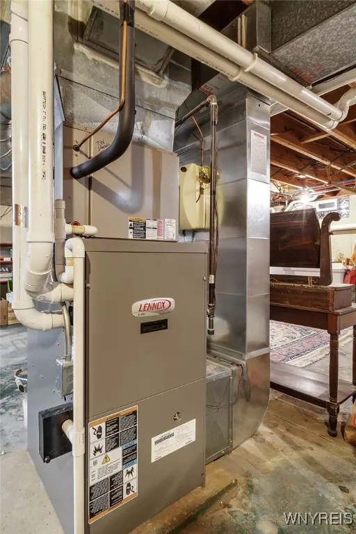 34 Roycroft Circle, Aurora, New York 14052, Aurora, New York 14052, 3 Bedrooms Bedrooms, 8 Rooms Rooms,3 BathroomsBathrooms,Residential,Closed,34 Roycroft Circle, Aurora, New York 14052,0,B1569893