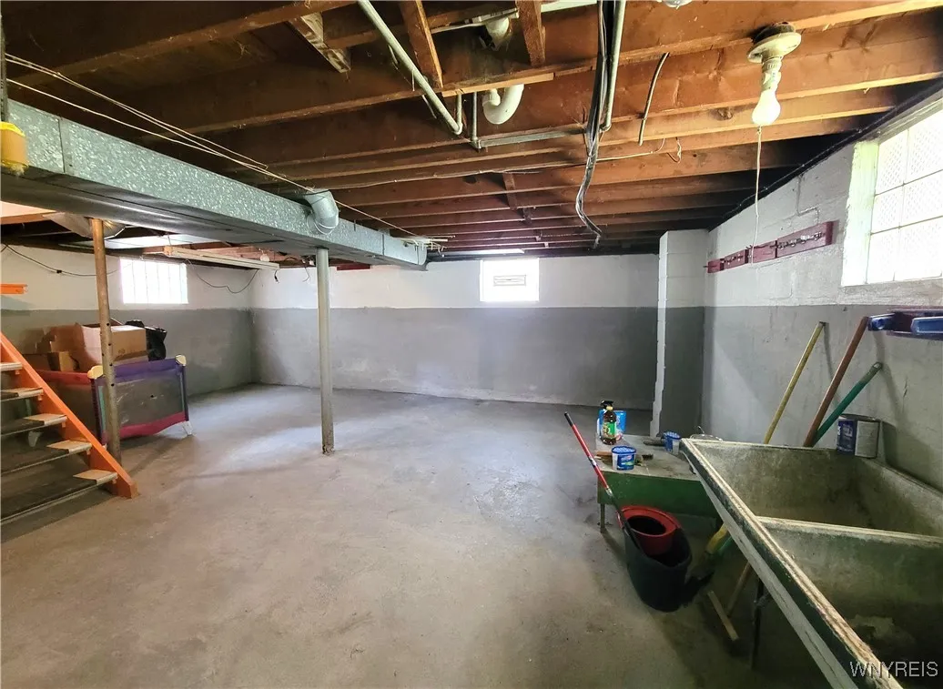 156 Esser Avenue, Buffalo, New York 14207, Buffalo, New York 14207, 4 Bedrooms Bedrooms, 6 Rooms Rooms,1 BathroomBathrooms,Residential,Closed,156 Esser Avenue, Buffalo, New York 14207,0,B1569954