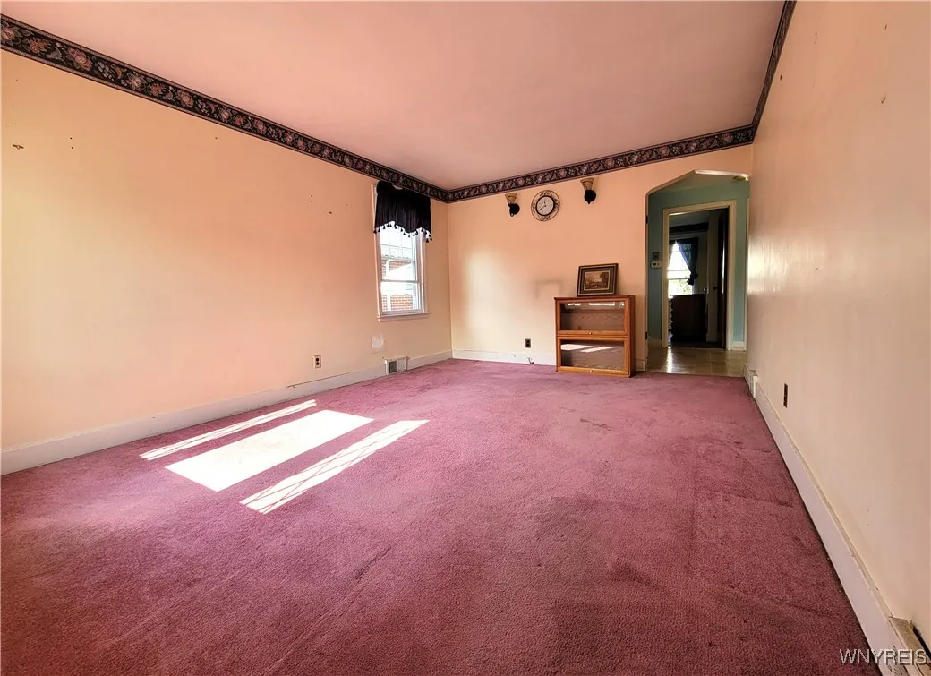 156 Esser Avenue, Buffalo, New York 14207, Buffalo, New York 14207, 4 Bedrooms Bedrooms, 6 Rooms Rooms,1 BathroomBathrooms,Residential,Closed,156 Esser Avenue, Buffalo, New York 14207,0,B1569954