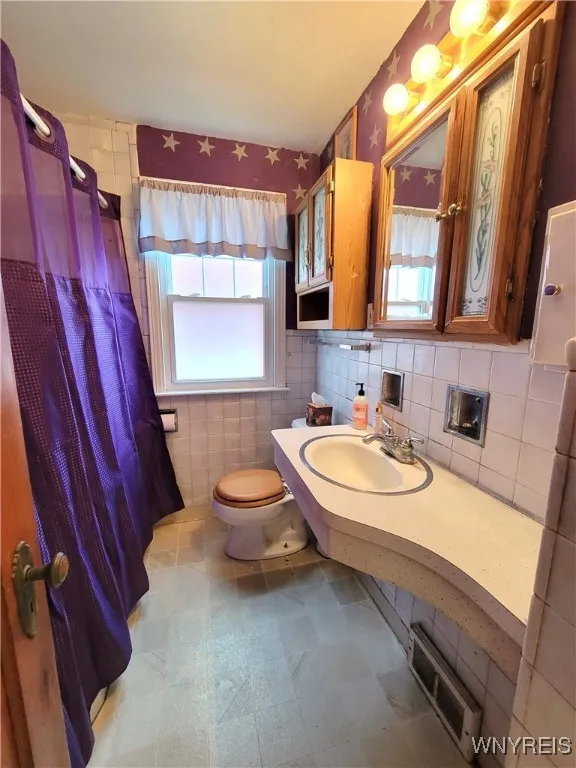 156 Esser Avenue, Buffalo, New York 14207, Buffalo, New York 14207, 4 Bedrooms Bedrooms, 6 Rooms Rooms,1 BathroomBathrooms,Residential,Closed,156 Esser Avenue, Buffalo, New York 14207,0,B1569954