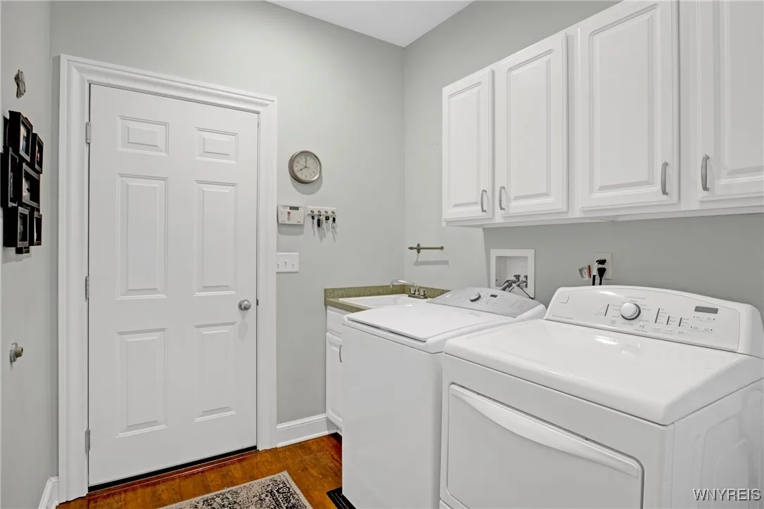 5859 Selby Court, Clarence, New York 14051, Clarence, New York 14051, 2 Bedrooms Bedrooms, 7 Rooms Rooms,2 BathroomsBathrooms,Residential,Closed,5859 Selby Court, Clarence, New York 14051,0,B1567615