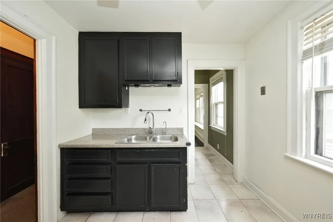 828 Potomac Avenue, Buffalo, New York 14209, Buffalo, New York 14209, 3 Bedrooms Bedrooms, 6 Rooms Rooms,2 BathroomsBathrooms,Residential Lease,Closed,828 Potomac Avenue, Buffalo, New York 14209,0,B1570171