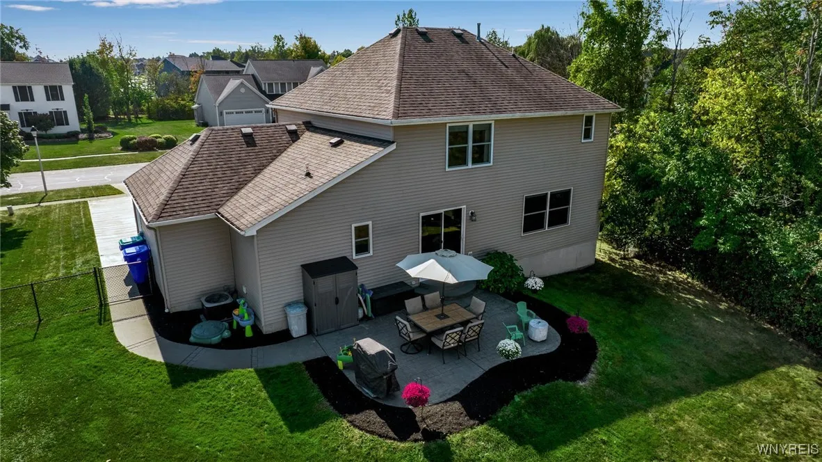 3329 Brookfield Lane, Hamburg, New York 14075, Hamburg, New York 14075, 3 Bedrooms Bedrooms, 12 Rooms Rooms,2 BathroomsBathrooms,Residential,Closed,3329 Brookfield Lane, Hamburg, New York 14075,0,B1569067