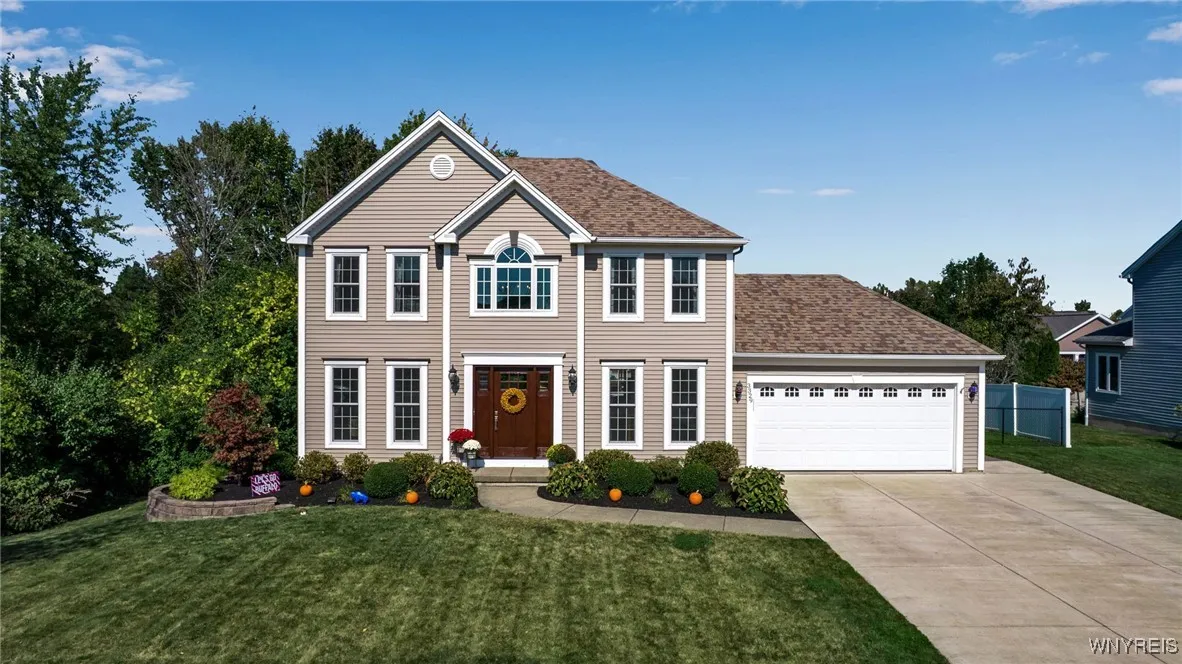 3329 Brookfield Lane, Hamburg, New York 14075, Hamburg, New York 14075, 3 Bedrooms Bedrooms, 12 Rooms Rooms,2 BathroomsBathrooms,Residential,Closed,3329 Brookfield Lane, Hamburg, New York 14075,0,B1569067