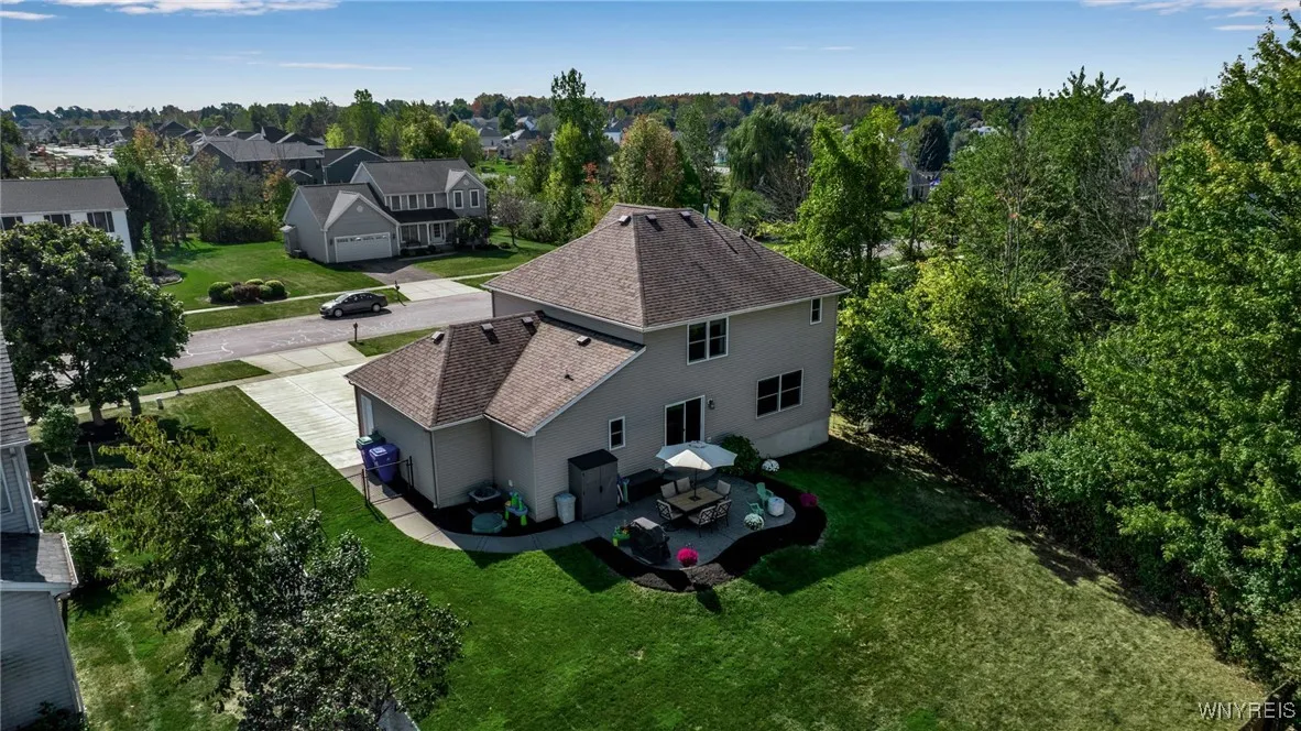 3329 Brookfield Lane, Hamburg, New York 14075, Hamburg, New York 14075, 3 Bedrooms Bedrooms, 12 Rooms Rooms,2 BathroomsBathrooms,Residential,Closed,3329 Brookfield Lane, Hamburg, New York 14075,0,B1569067