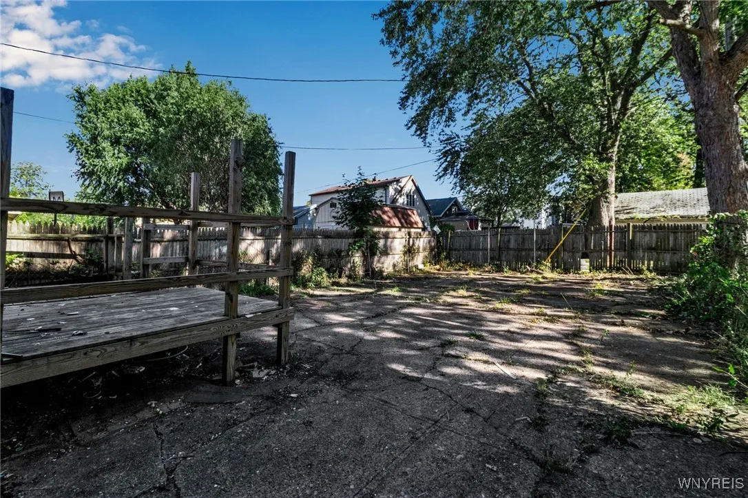 961 Tonawanda Street, Buffalo, New York 14207, Buffalo, New York 14207, 4 Bedrooms Bedrooms, 11 Rooms Rooms,1 BathroomBathrooms,Residential,Closed,961 Tonawanda Street, Buffalo, New York 14207,0,B1570325