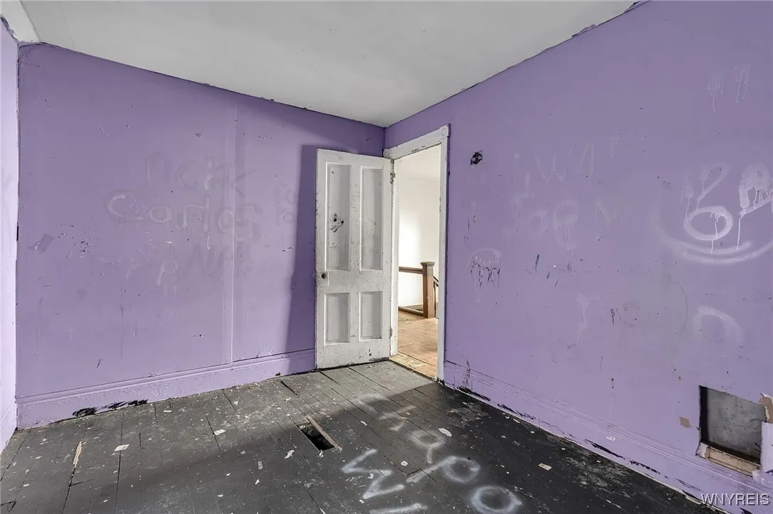 961 Tonawanda Street, Buffalo, New York 14207, Buffalo, New York 14207, 4 Bedrooms Bedrooms, 11 Rooms Rooms,1 BathroomBathrooms,Residential,Closed,961 Tonawanda Street, Buffalo, New York 14207,0,B1570325