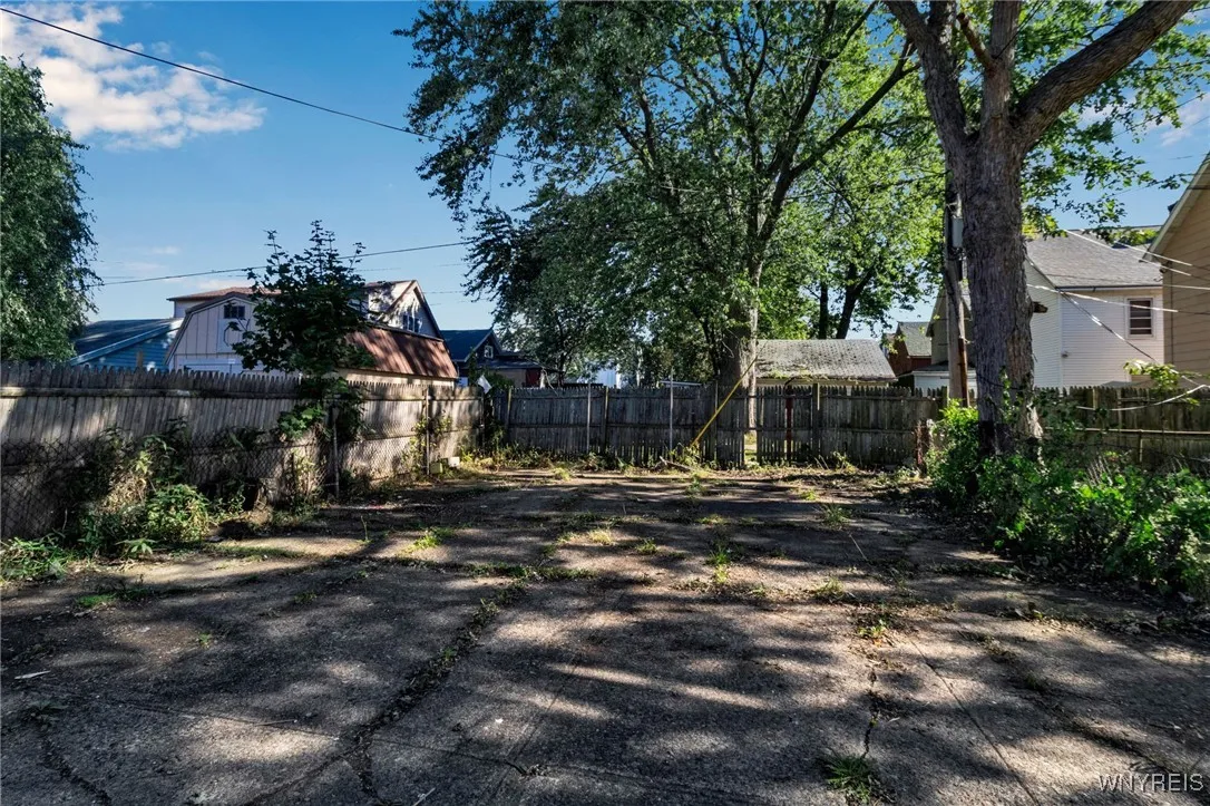 961 Tonawanda Street, Buffalo, New York 14207, Buffalo, New York 14207, 4 Bedrooms Bedrooms, 11 Rooms Rooms,1 BathroomBathrooms,Residential,Closed,961 Tonawanda Street, Buffalo, New York 14207,0,B1570325
