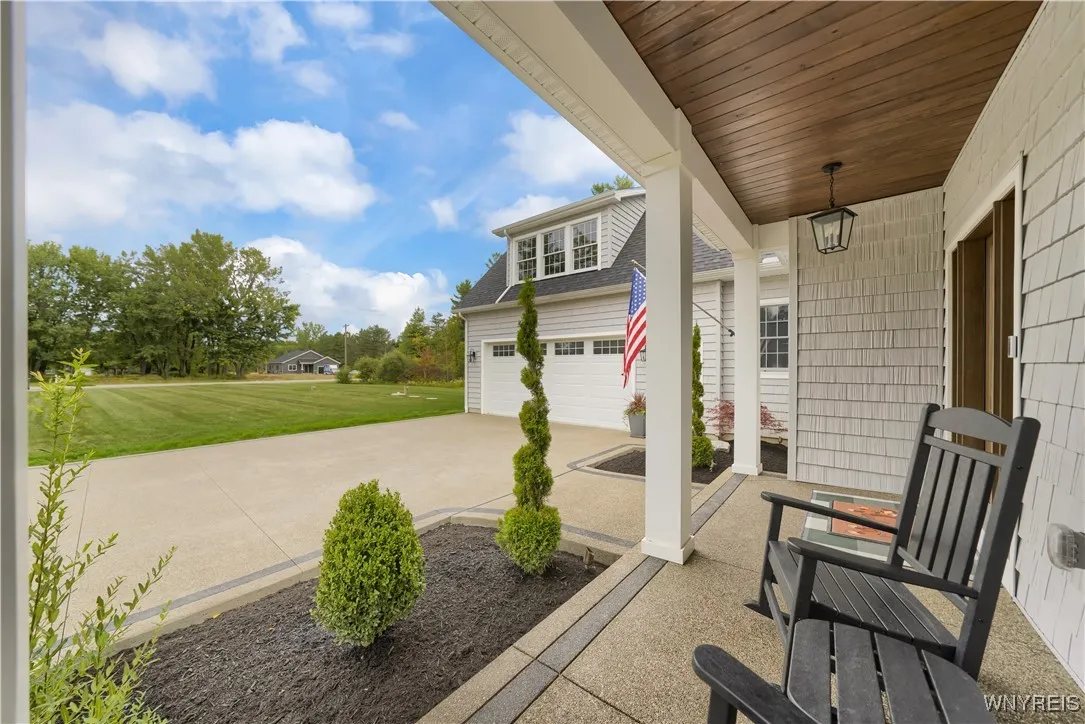 92 Bridle Ln, Elma, New York 14052, Elma, New York 14052, 4 Bedrooms Bedrooms, 9 Rooms Rooms,3 BathroomsBathrooms,Residential,Closed,92 Bridle Ln, Elma, New York 14052,B1569738