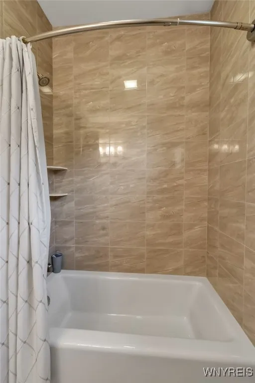 5654 Chatham Lane, Clarence, New York 14032, Clarence, New York 14032, 2 Bedrooms Bedrooms, 10 Rooms Rooms,2 BathroomsBathrooms,Residential,Closed,5654 Chatham Lane, Clarence, New York 14032,0,B1570538