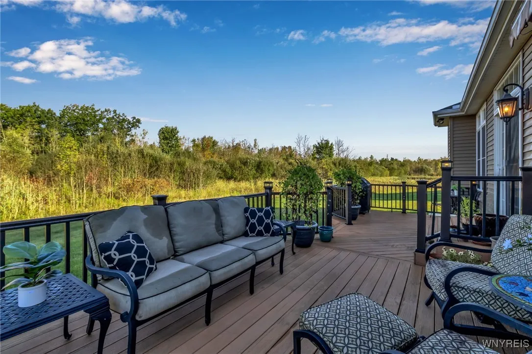 5654 Chatham Lane, Clarence, New York 14032, Clarence, New York 14032, 2 Bedrooms Bedrooms, 10 Rooms Rooms,2 BathroomsBathrooms,Residential,Closed,5654 Chatham Lane, Clarence, New York 14032,0,B1570538