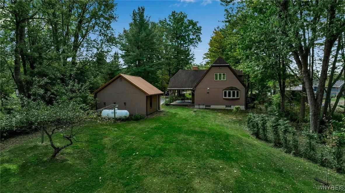 6100 Newton Road, Orchard Park, New York 14127, Orchard Park, New York 14127, 3 Bedrooms Bedrooms, 7 Rooms Rooms,2 BathroomsBathrooms,Residential,Closed,6100 Newton Road, Orchard Park, New York 14127,0,B1570790