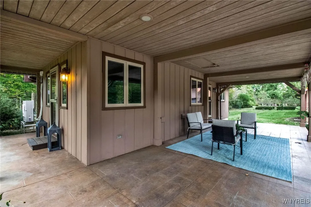6100 Newton Road, Orchard Park, New York 14127, Orchard Park, New York 14127, 3 Bedrooms Bedrooms, 7 Rooms Rooms,2 BathroomsBathrooms,Residential,Closed,6100 Newton Road, Orchard Park, New York 14127,0,B1570790