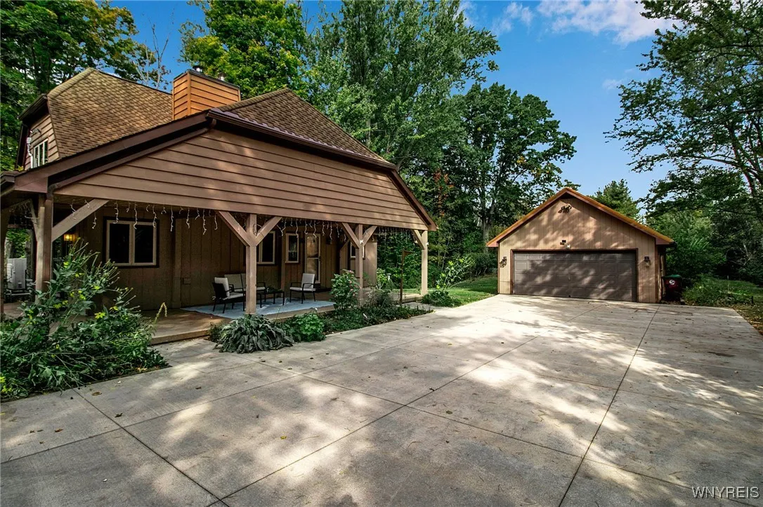 6100 Newton Road, Orchard Park, New York 14127, Orchard Park, New York 14127, 3 Bedrooms Bedrooms, 7 Rooms Rooms,2 BathroomsBathrooms,Residential,Closed,6100 Newton Road, Orchard Park, New York 14127,0,B1570790
