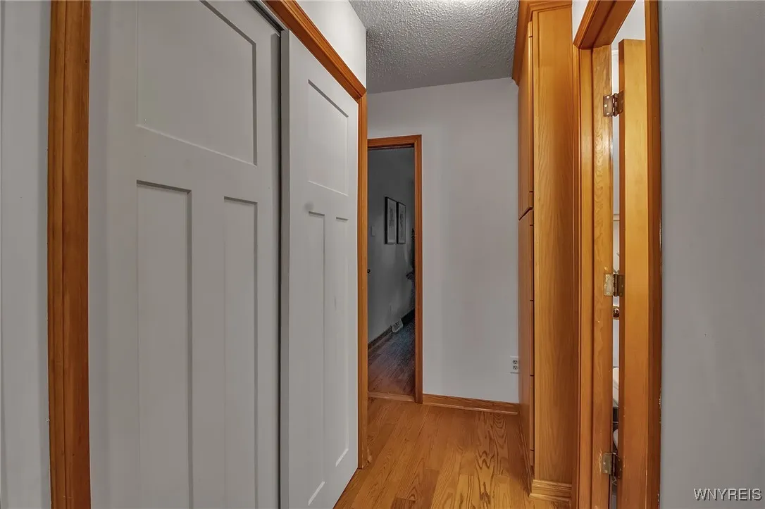 6100 Newton Road, Orchard Park, New York 14127, Orchard Park, New York 14127, 3 Bedrooms Bedrooms, 7 Rooms Rooms,2 BathroomsBathrooms,Residential,Closed,6100 Newton Road, Orchard Park, New York 14127,0,B1570790