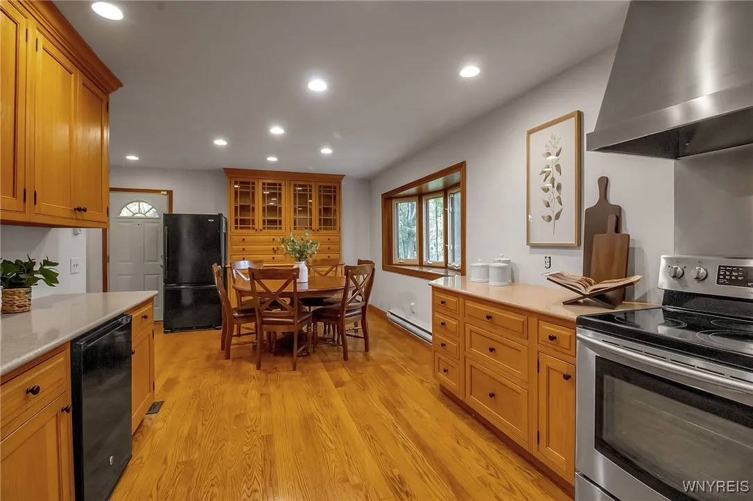6100 Newton Road, Orchard Park, New York 14127, Orchard Park, New York 14127, 3 Bedrooms Bedrooms, 7 Rooms Rooms,2 BathroomsBathrooms,Residential,Closed,6100 Newton Road, Orchard Park, New York 14127,0,B1570790
