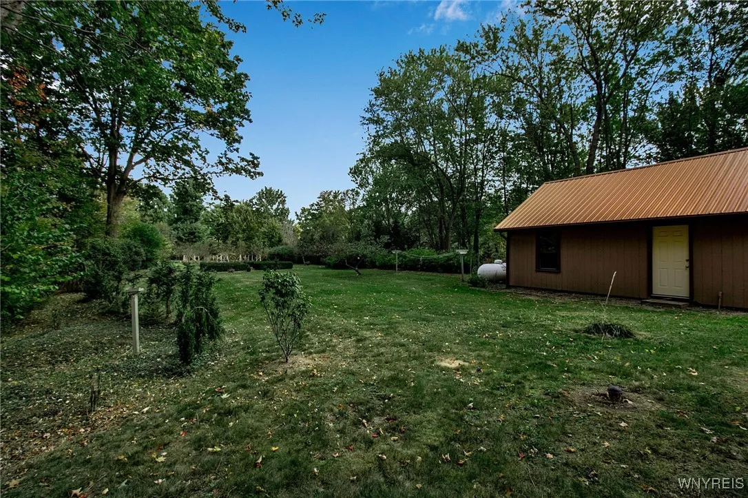6100 Newton Road, Orchard Park, New York 14127, Orchard Park, New York 14127, 3 Bedrooms Bedrooms, 7 Rooms Rooms,2 BathroomsBathrooms,Residential,Closed,6100 Newton Road, Orchard Park, New York 14127,0,B1570790