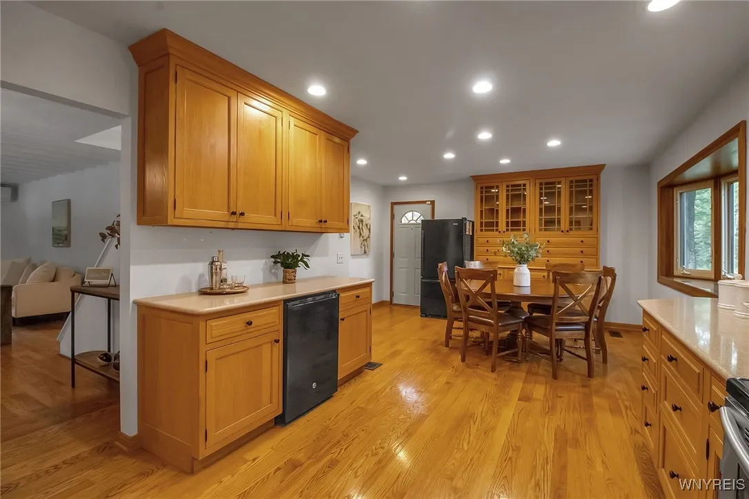 6100 Newton Road, Orchard Park, New York 14127, Orchard Park, New York 14127, 3 Bedrooms Bedrooms, 7 Rooms Rooms,2 BathroomsBathrooms,Residential,Closed,6100 Newton Road, Orchard Park, New York 14127,0,B1570790