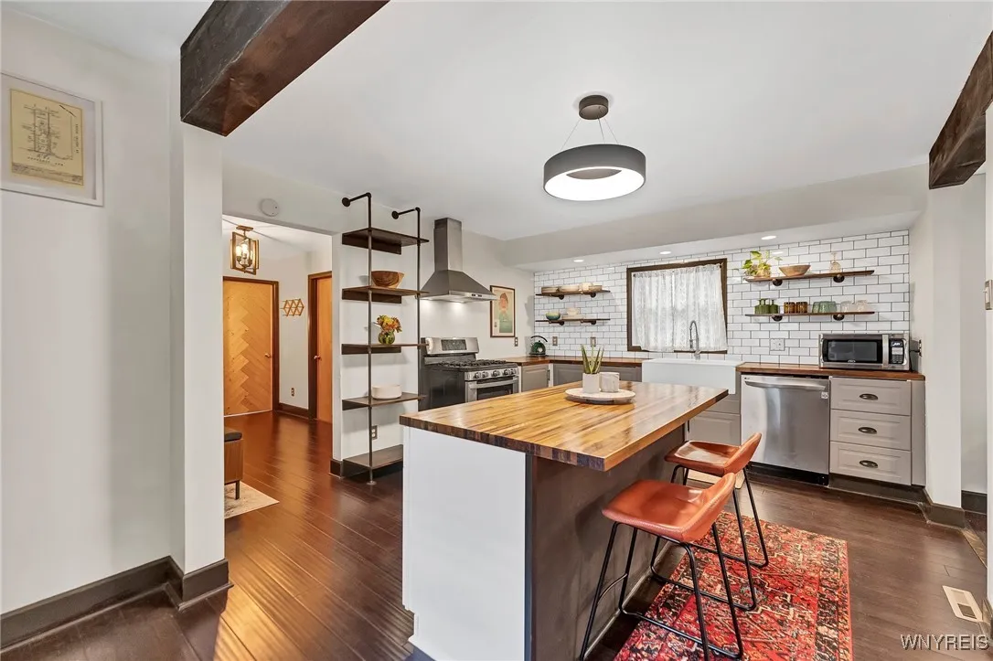712 Prospect Avenue, Buffalo, New York 14213, Buffalo, New York 14213, 3 Bedrooms Bedrooms, 11 Rooms Rooms,2 BathroomsBathrooms,Residential,Closed,712 Prospect Avenue, Buffalo, New York 14213,0,B1570739