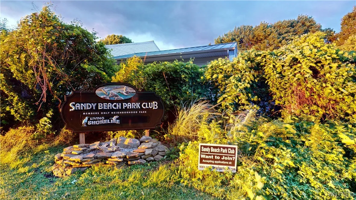 5618 East River Road, Grand Island, New York 14072, Grand Island, New York 14072, 5 Bedrooms Bedrooms, 9 Rooms Rooms,2 BathroomsBathrooms,Residential,Closed,5618 East River Road, Grand Island, New York 14072,0,B1570907