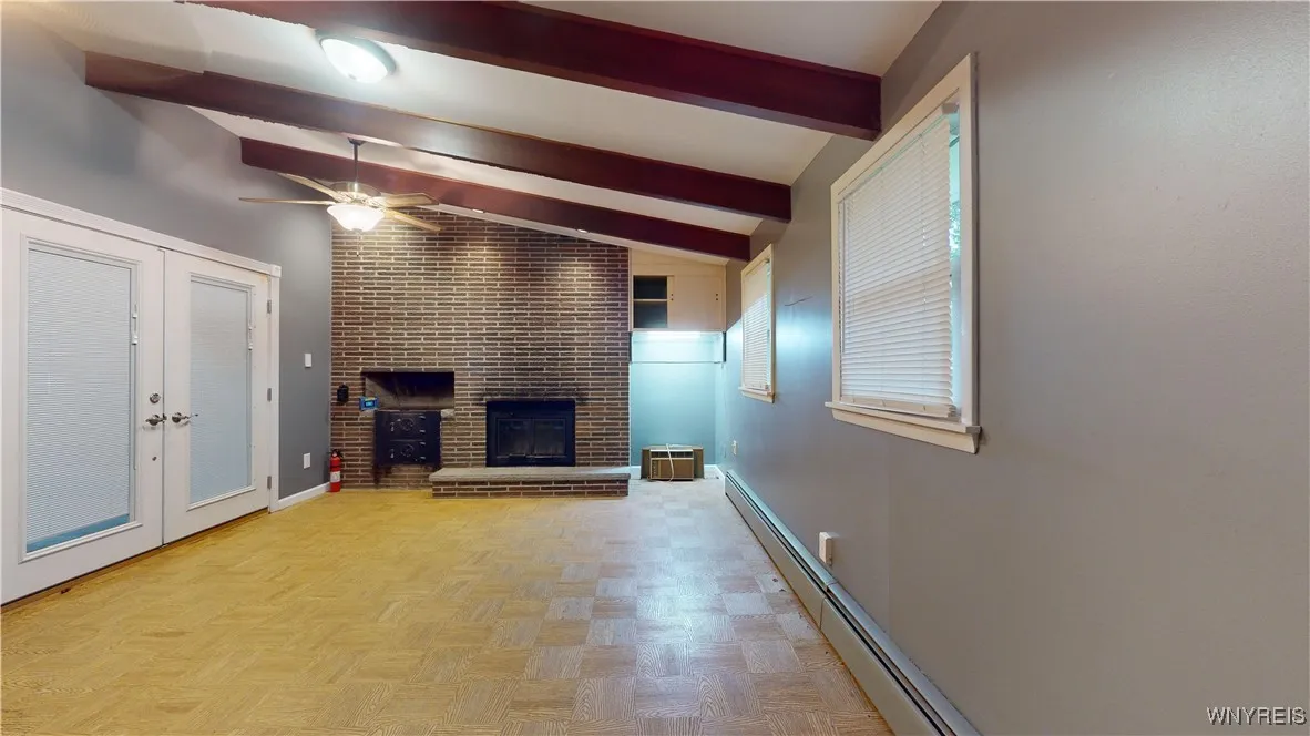 5618 East River Road, Grand Island, New York 14072, Grand Island, New York 14072, 5 Bedrooms Bedrooms, 9 Rooms Rooms,2 BathroomsBathrooms,Residential,Closed,5618 East River Road, Grand Island, New York 14072,0,B1570907