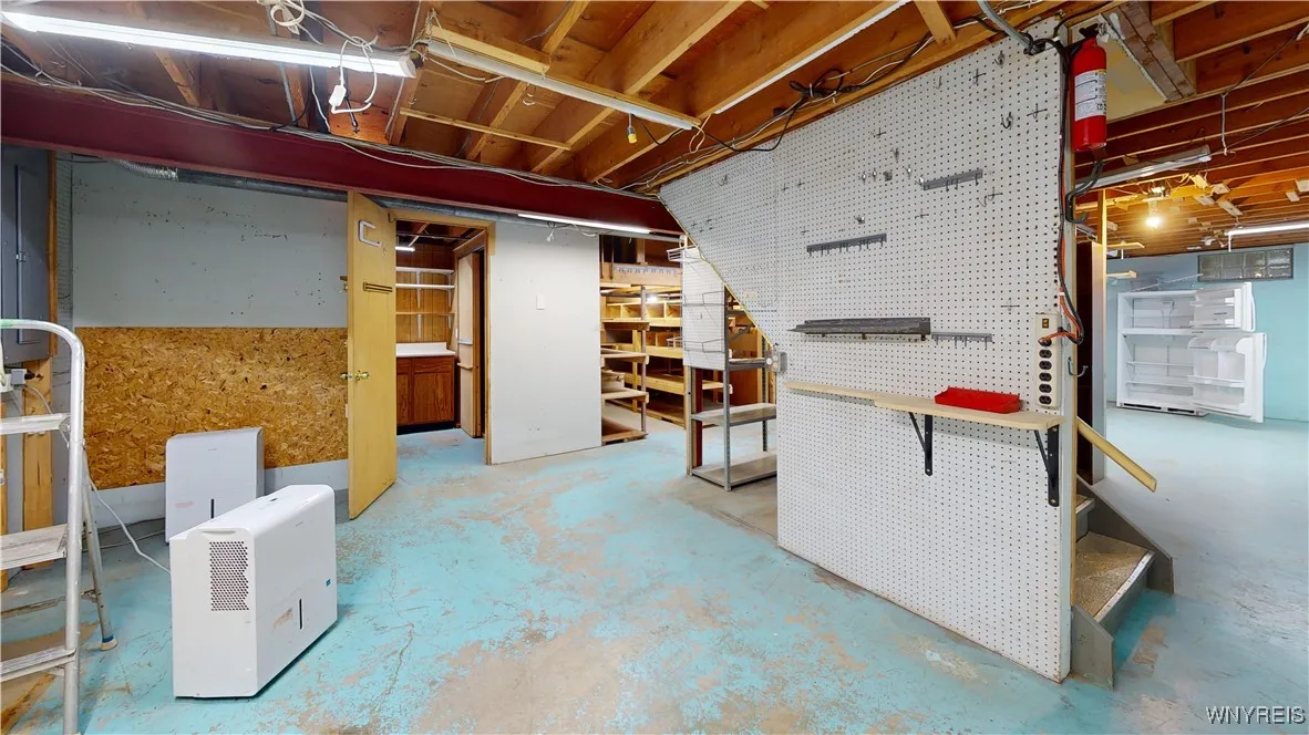 5618 East River Road, Grand Island, New York 14072, Grand Island, New York 14072, 5 Bedrooms Bedrooms, 9 Rooms Rooms,2 BathroomsBathrooms,Residential,Closed,5618 East River Road, Grand Island, New York 14072,0,B1570907