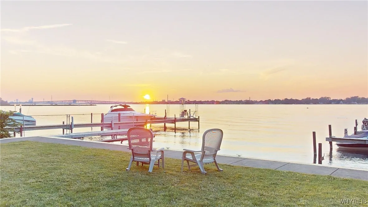 5618 East River Road, Grand Island, New York 14072, Grand Island, New York 14072, 5 Bedrooms Bedrooms, 9 Rooms Rooms,2 BathroomsBathrooms,Residential,Closed,5618 East River Road, Grand Island, New York 14072,0,B1570907