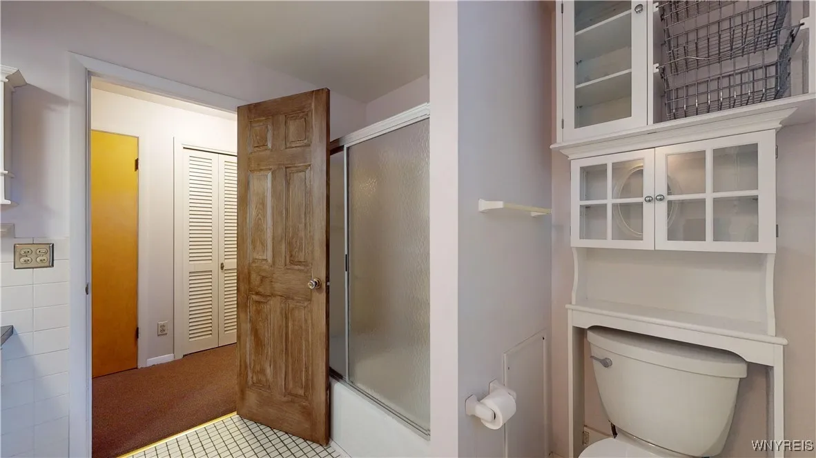5618 East River Road, Grand Island, New York 14072, Grand Island, New York 14072, 5 Bedrooms Bedrooms, 9 Rooms Rooms,2 BathroomsBathrooms,Residential,Closed,5618 East River Road, Grand Island, New York 14072,0,B1570907