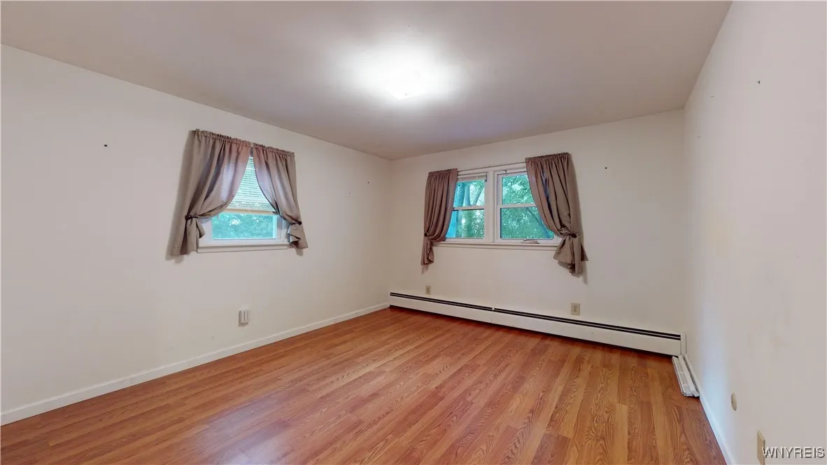 5618 East River Road, Grand Island, New York 14072, Grand Island, New York 14072, 5 Bedrooms Bedrooms, 9 Rooms Rooms,2 BathroomsBathrooms,Residential,Closed,5618 East River Road, Grand Island, New York 14072,0,B1570907