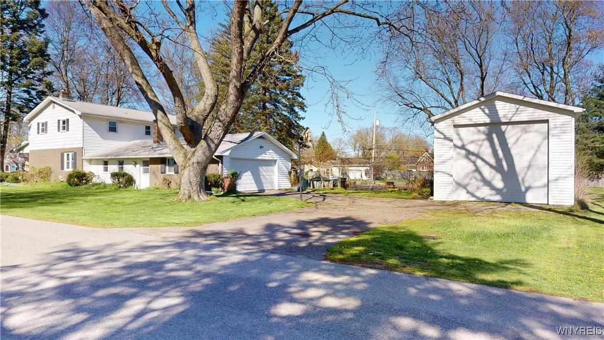 5618 East River Road, Grand Island, New York 14072, Grand Island, New York 14072, 5 Bedrooms Bedrooms, 9 Rooms Rooms,2 BathroomsBathrooms,Residential,Closed,5618 East River Road, Grand Island, New York 14072,0,B1570907